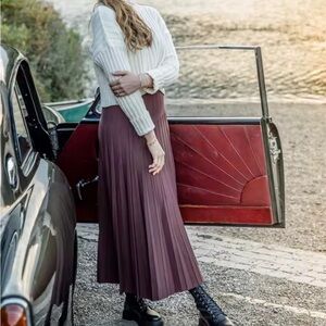 Elegant brown maki Pleated Skirt